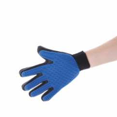 JK ANIMALS gumová vyčesávacia masážna rukavica 25x16 cm