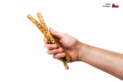 JK ANIMALS Tyč natural s dršťky a lesnými plodmi, prírodná maškrta pre psov, 850 g, 22 cm, 50 ks v boxe